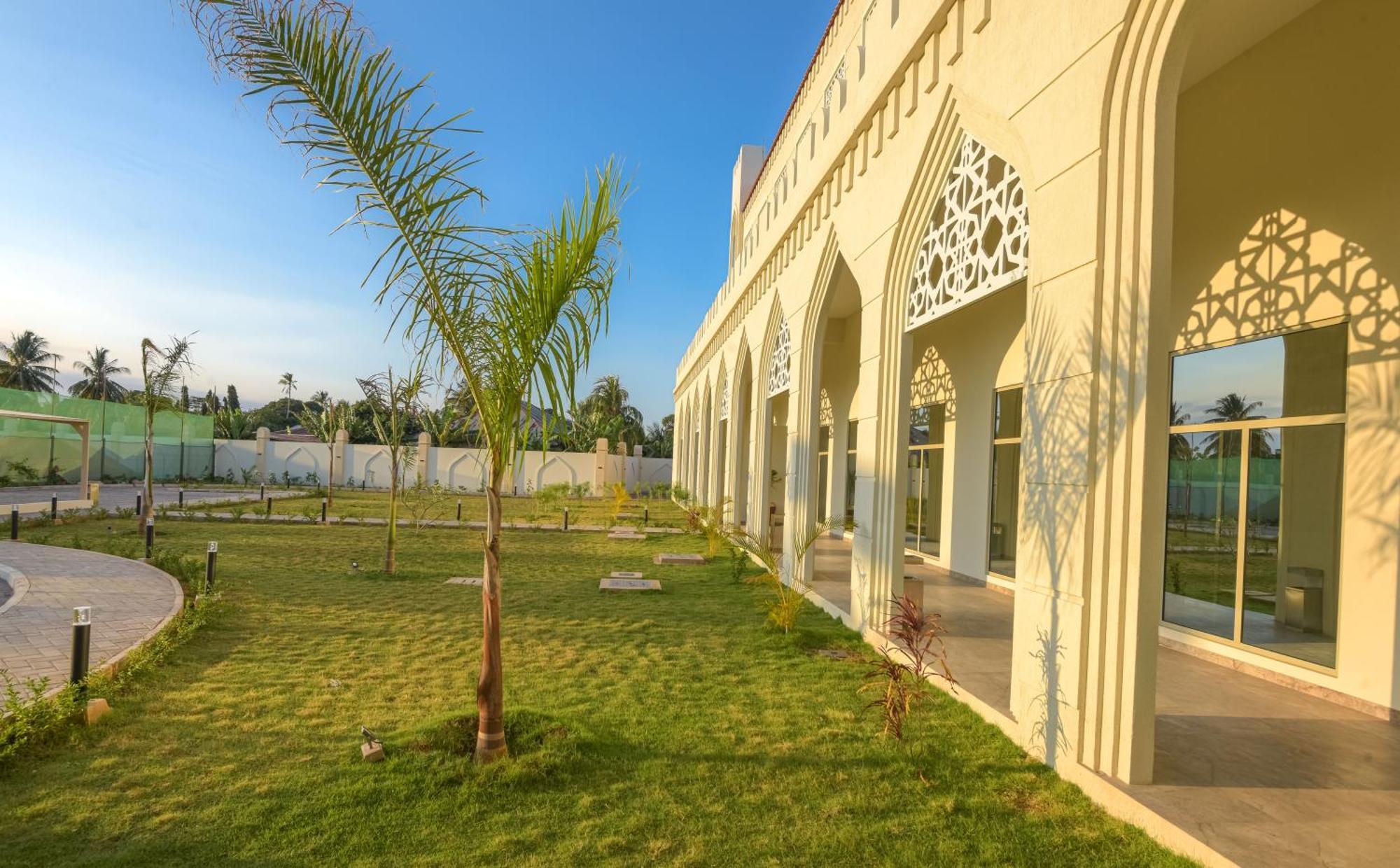 Golden Tulip Zanzibar Airport Hotel & Spa Exterior photo